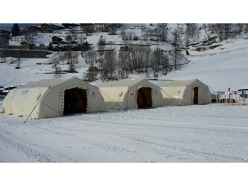 tente-gonflable-championnat-monde-ski-alpiniste